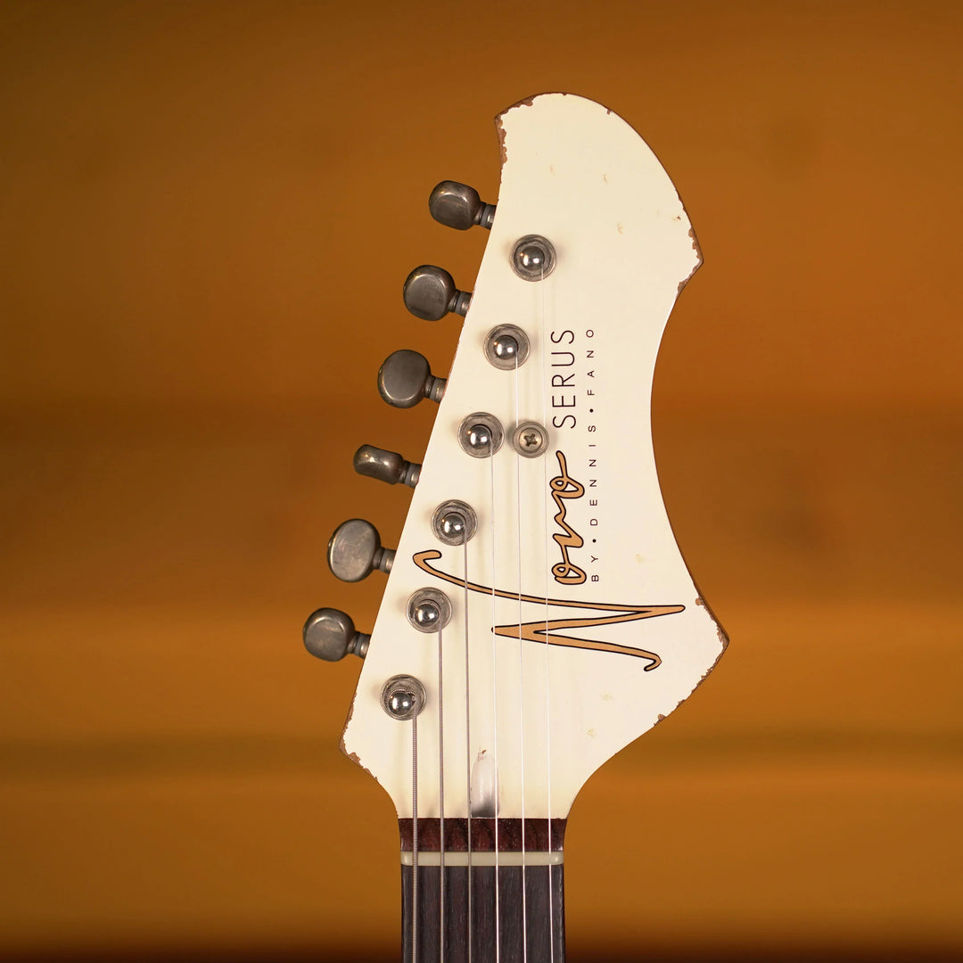 Novo Serus J - Olympic White over Candy Apple Red