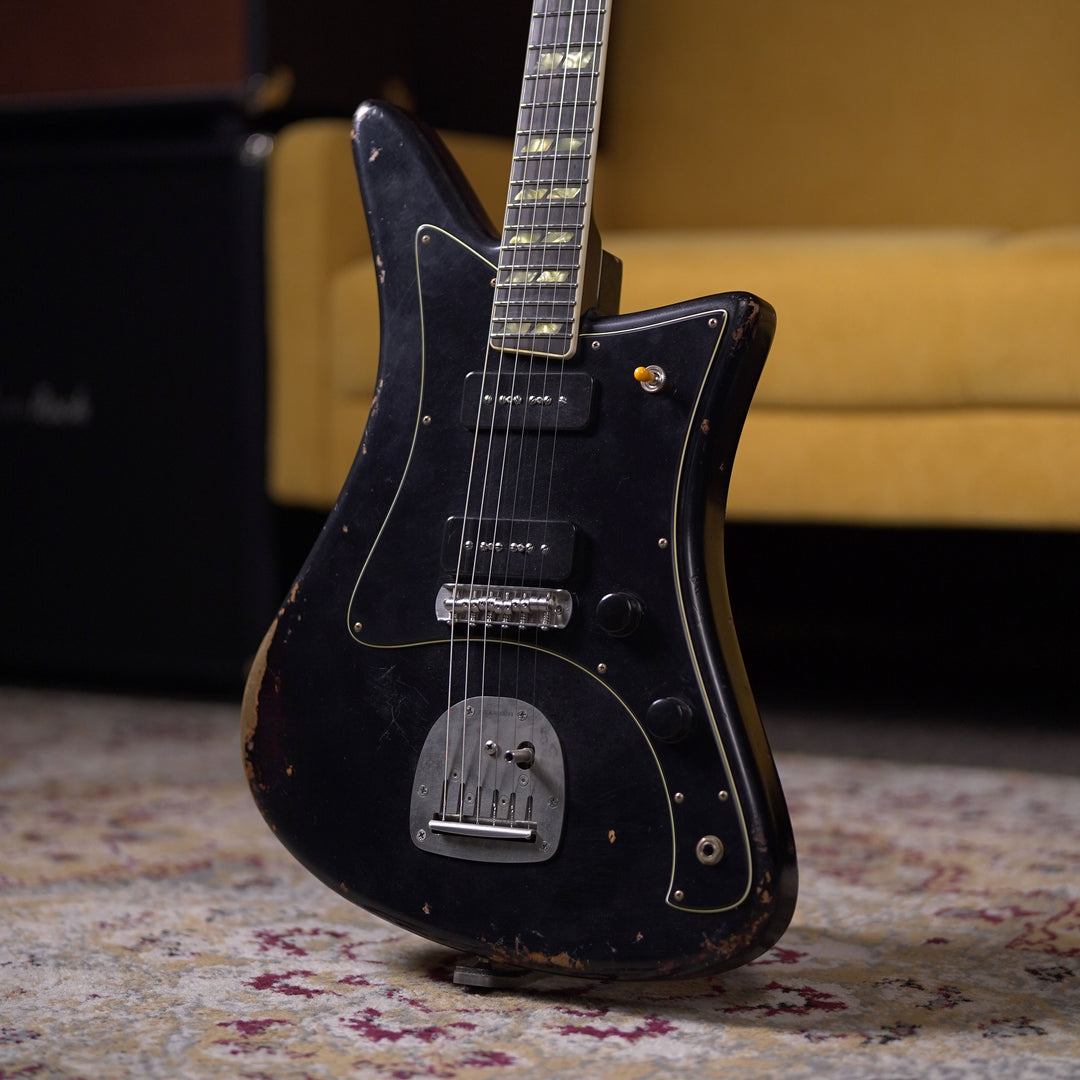 Castedosa Maravilla L-84 - Black Over 3-Tone Sunburst