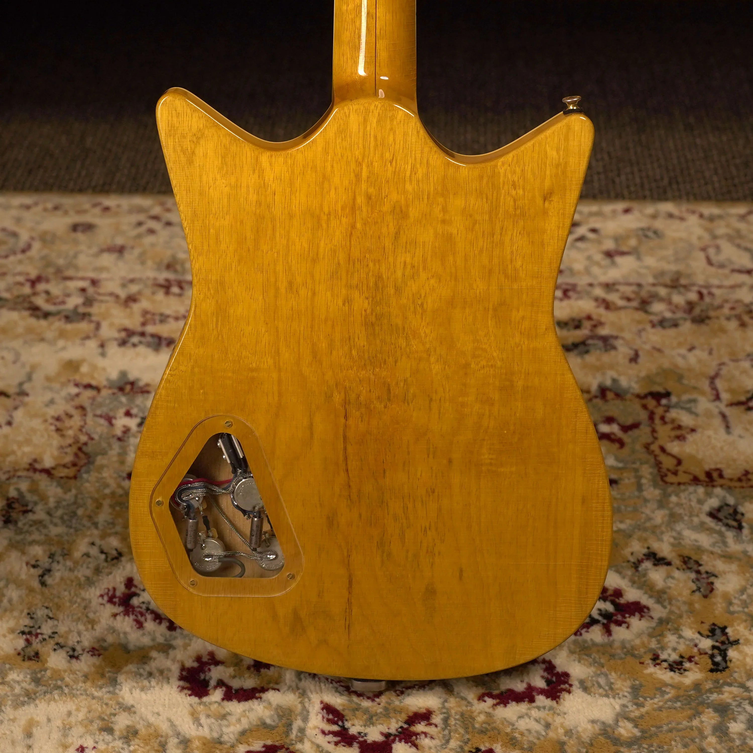 ギター Punch FACTORY Guitar Gallery File.0011 / Kz One Semi-Hollow F-Hole Carved