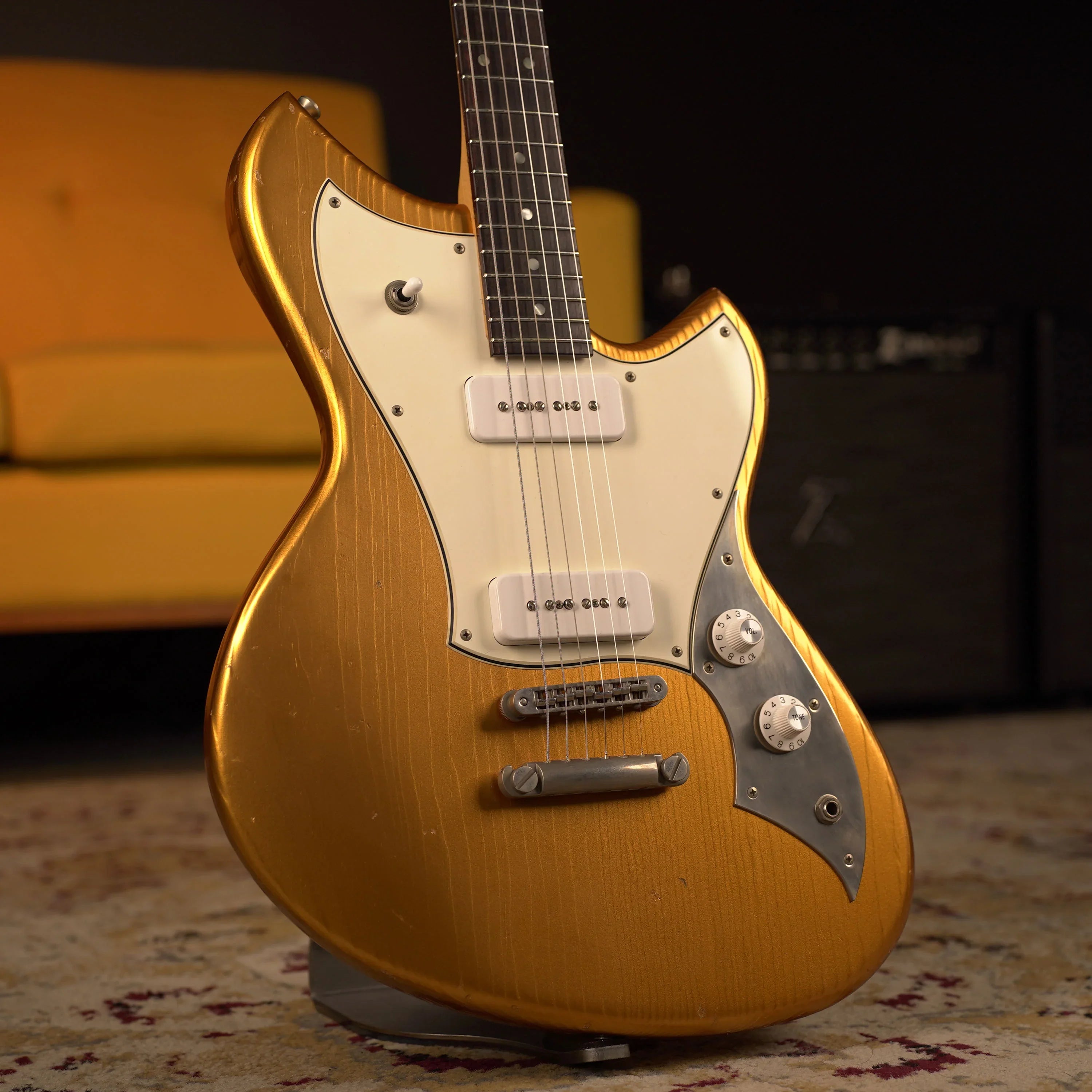 Novo Serus P2 - Aztec Gold – High Voltage Guitars