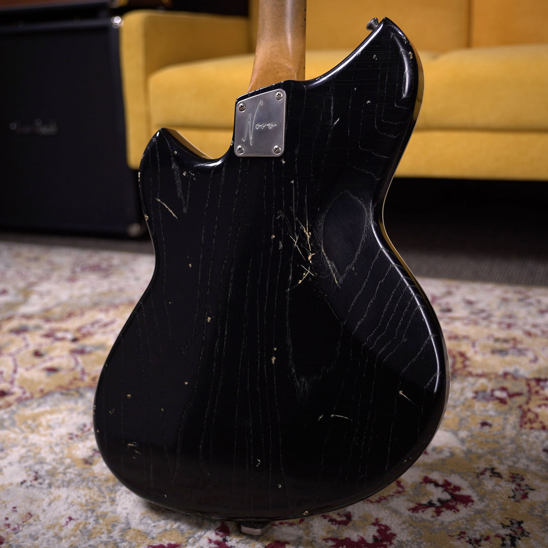 Novo Miris P2 - Bull Black