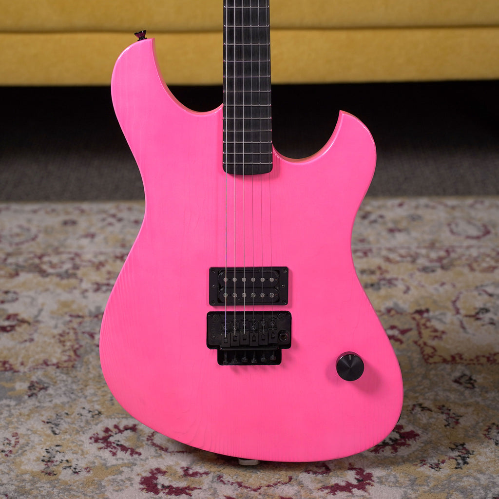 Used Novo Idris Custom - Pink – High Voltage Guitars