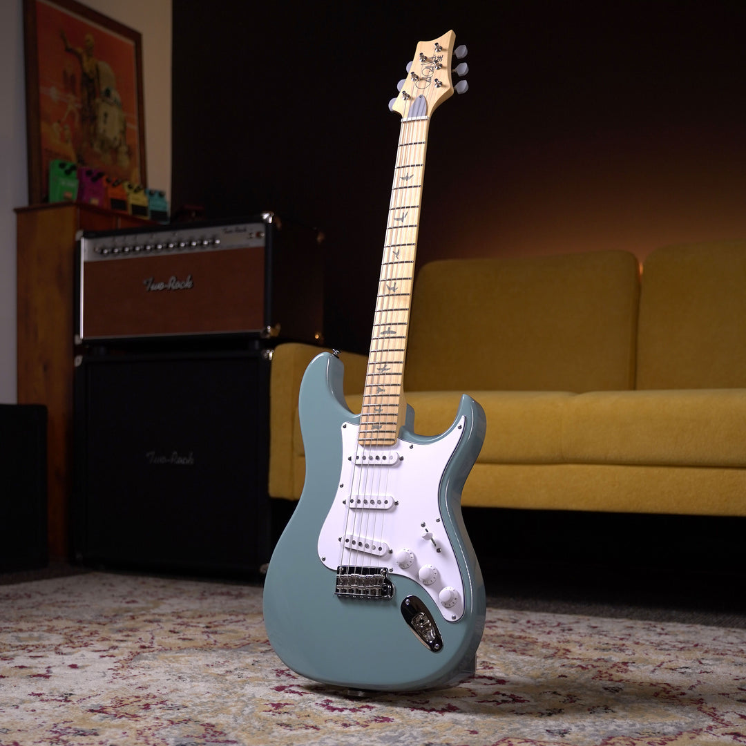 PRS SE Silver Sky Maple - Stone Blue