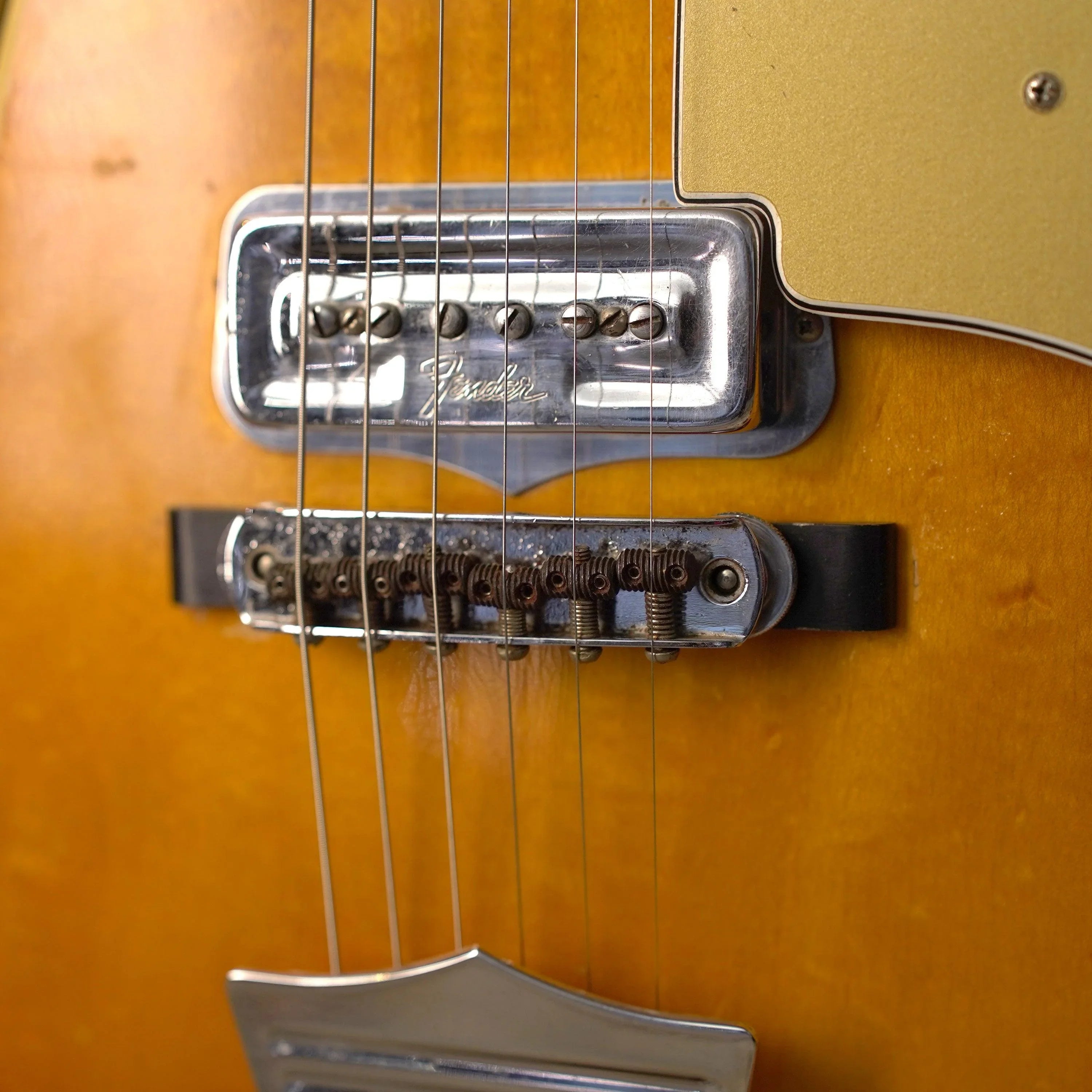 Fender CoronadoⅡ(ソフトケース付き) Fender CoronadoⅡ(ソフトケース付き) 楽器・機材 - ギター
