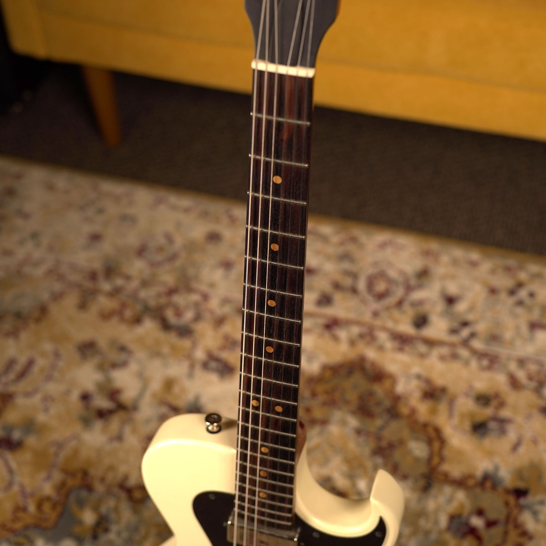 Used Grez Folsom - Light Cream