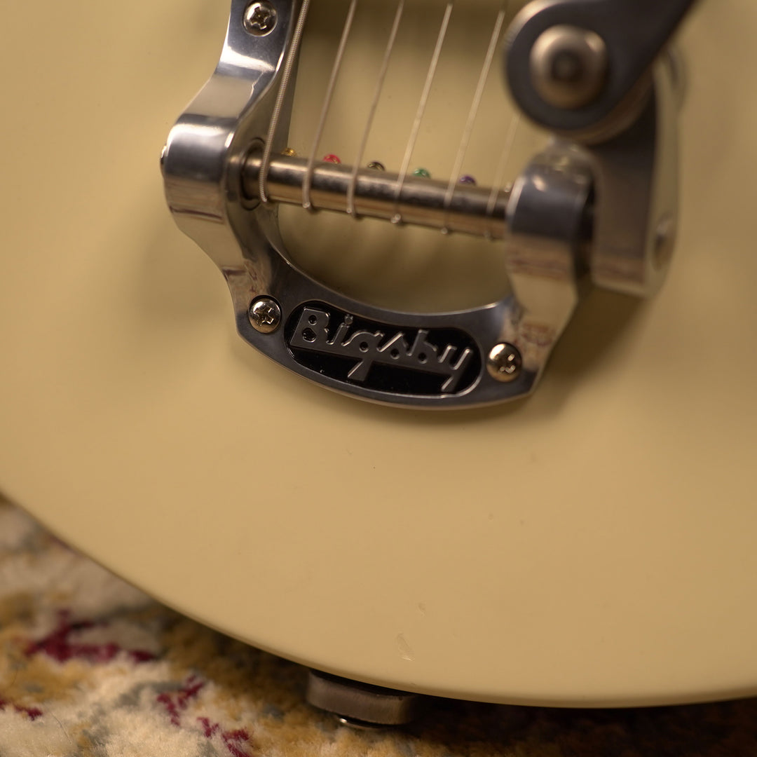 Used Grez Folsom - Light Cream