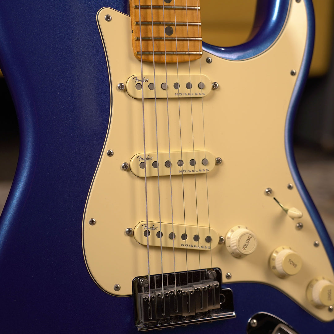 2023 Fender American Ultra Stratocaster - Cobra Blue
