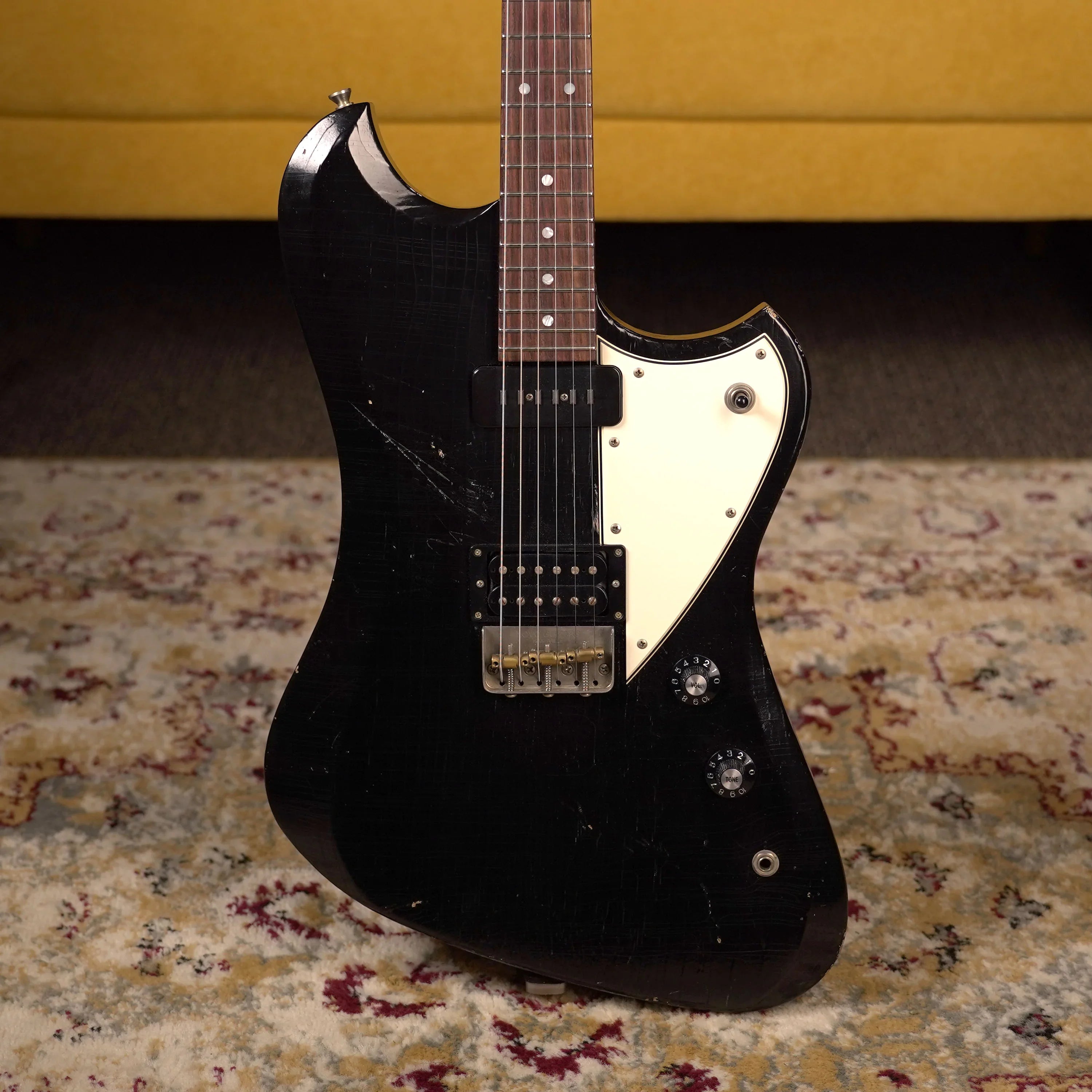 2023 Novo Voltur V2 - Bull Black – High Voltage Guitars