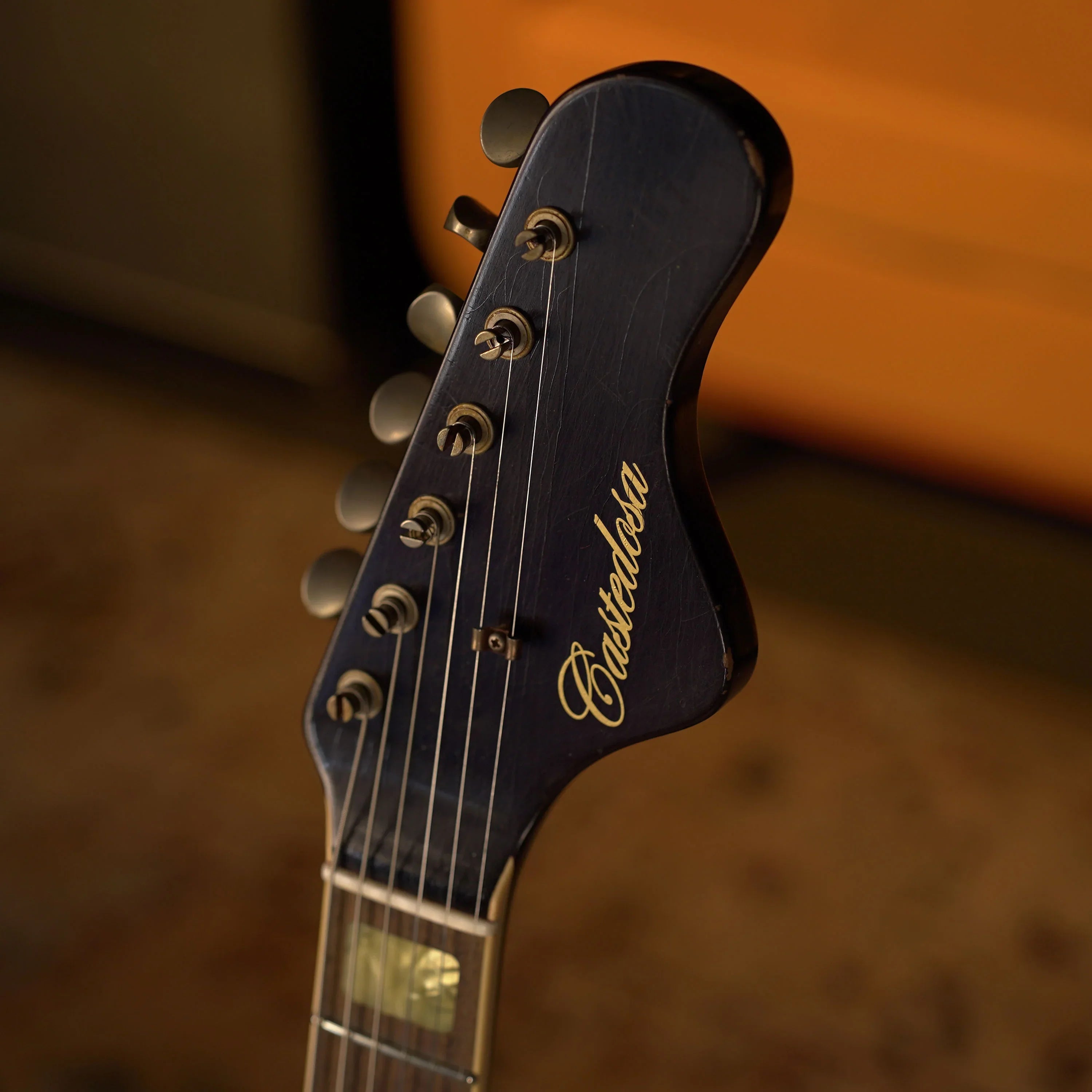 Castedosa Guitars Conchers Standard - 3-Tone Sunburst Sparkle