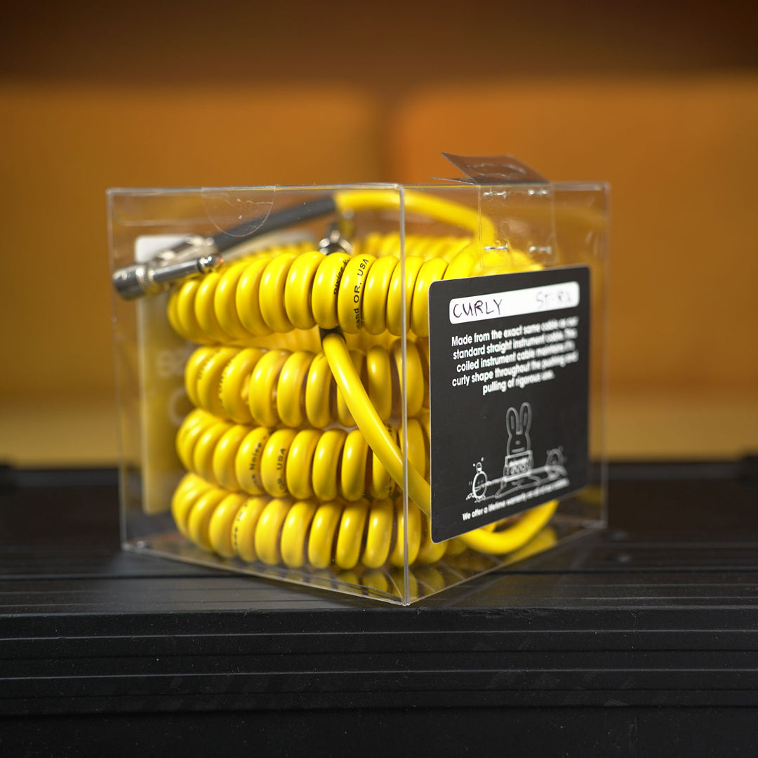 Divine Noise 30' Curly Straight-Right Angle Instrument Cable